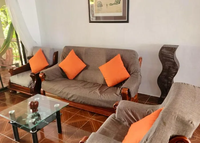 Villa Papaya Misere